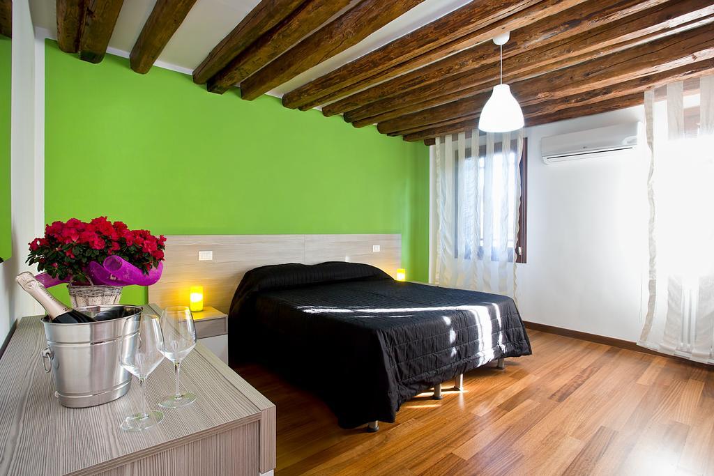 Good Wine Apartments Venecia Habitación foto